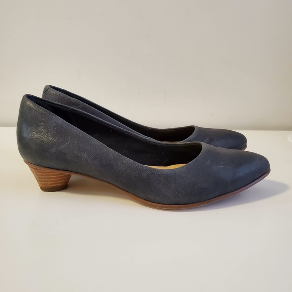 clarks mena bloom pump